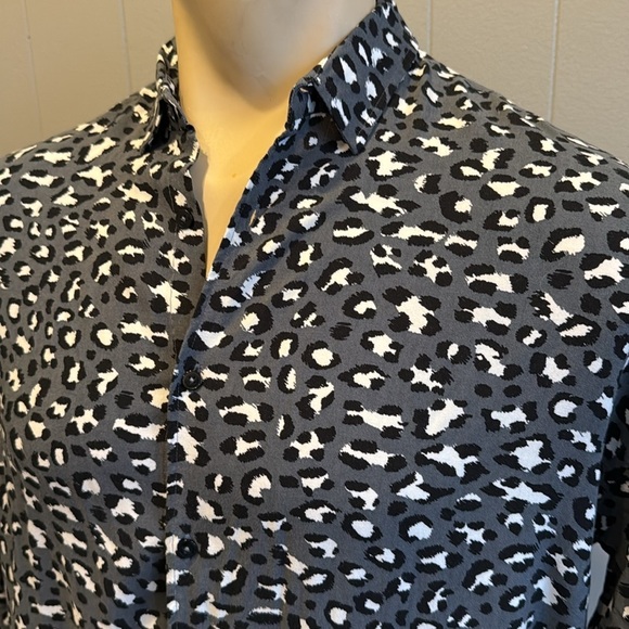 Zara Men’s Medium Relaxed Fit Button Down Shirt Cheetah Leopard Print Top - Picture 2 of 7